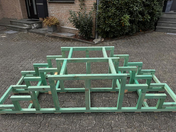 Gerüst aus Hols für die Friedenstreppe